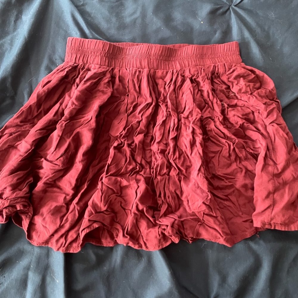 Brandy Melville OS maroon skirt